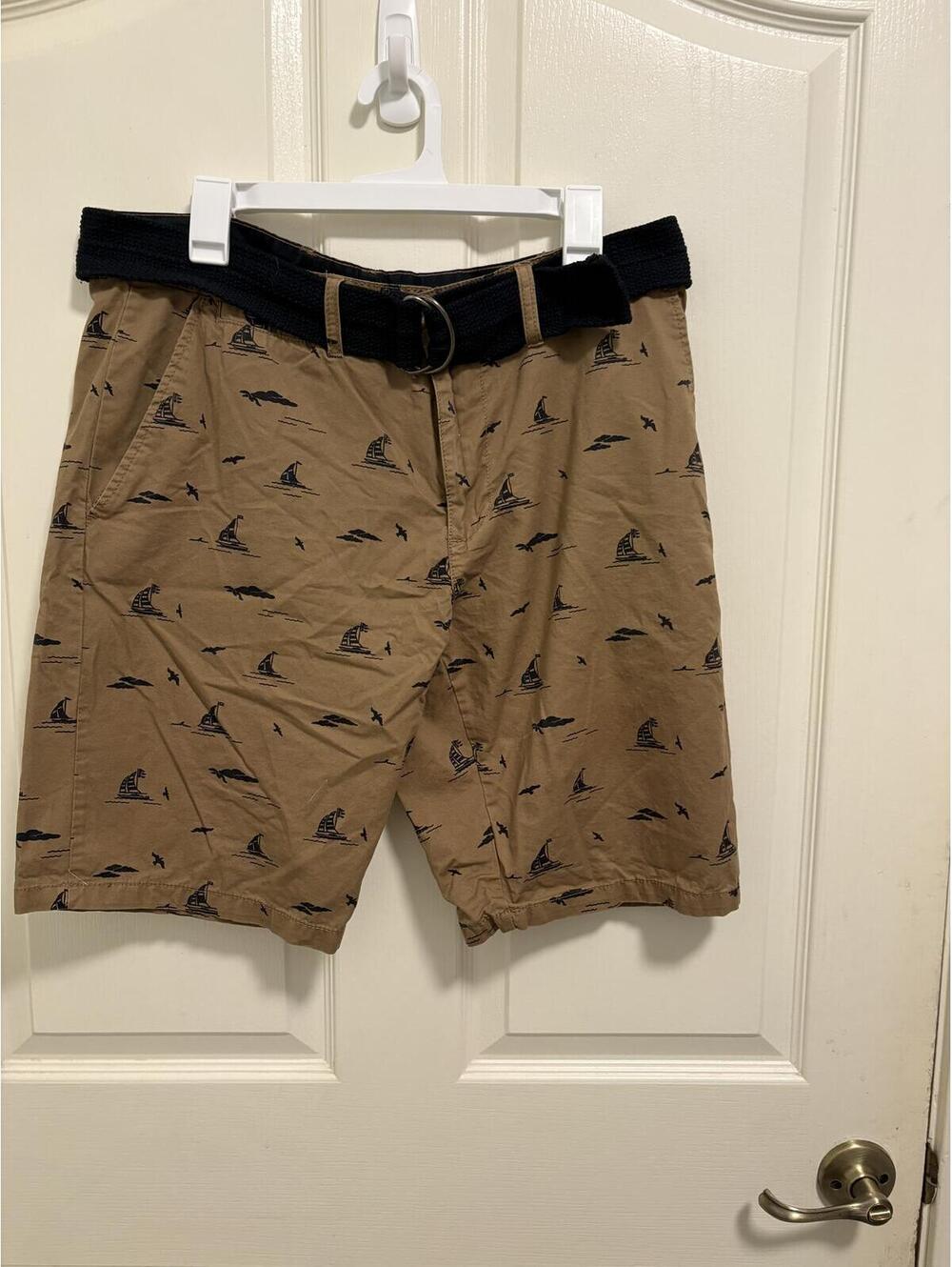 Beverly Hills Polo Club Men's Khaki Shorts with Black Belt Size 34